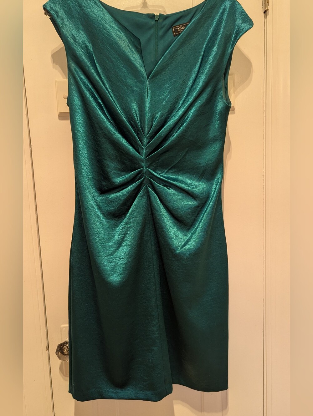 Dress Barn Gorgeous Emerald Green Twist-Front Satin Sheath Dress